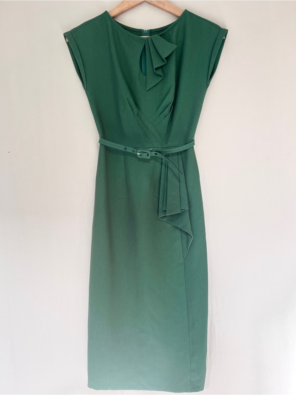 Stop Staring Green Wiggle Dress Keyhole Detail Belted Retro Pin Up • Size XS